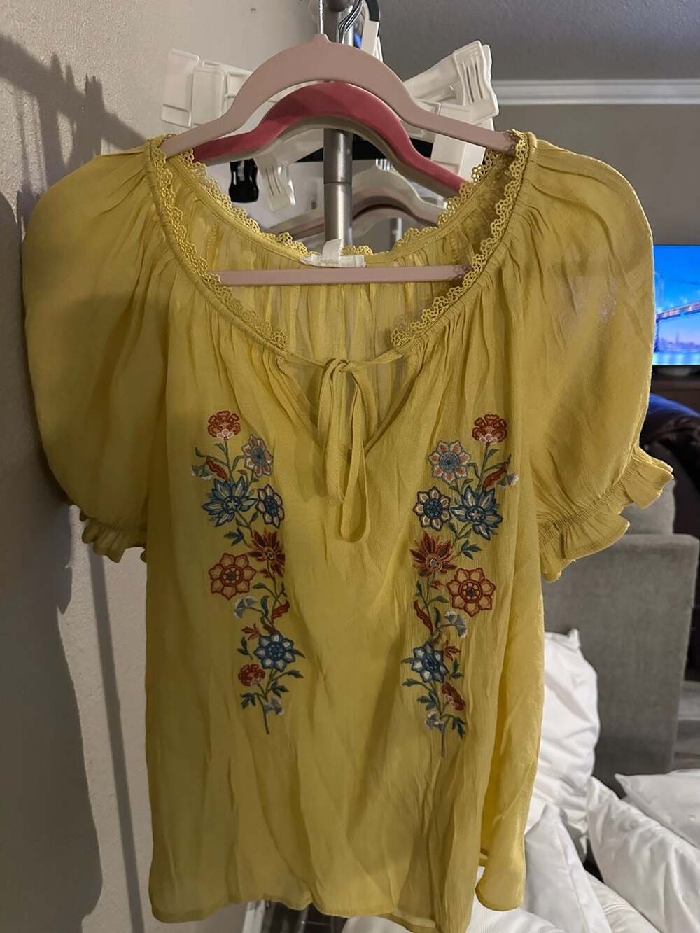 Blu Pepper Yellow Embroidered Floral Short Sleeve Blouse Top Size L